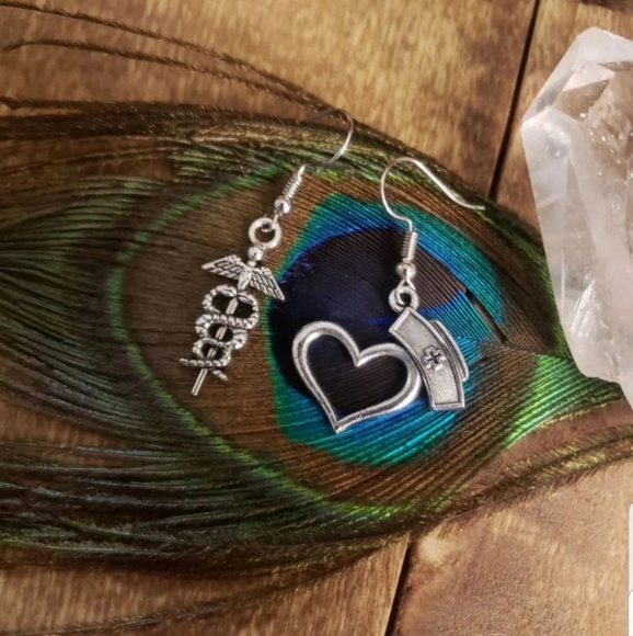 Caduceus Heart Nurse Earrings ~Nursing School~Graduation~RN~LPN~MD~ER~EMT~Gift - Picture 4 of 9